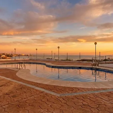 The Oasis Huge Sun Terrace